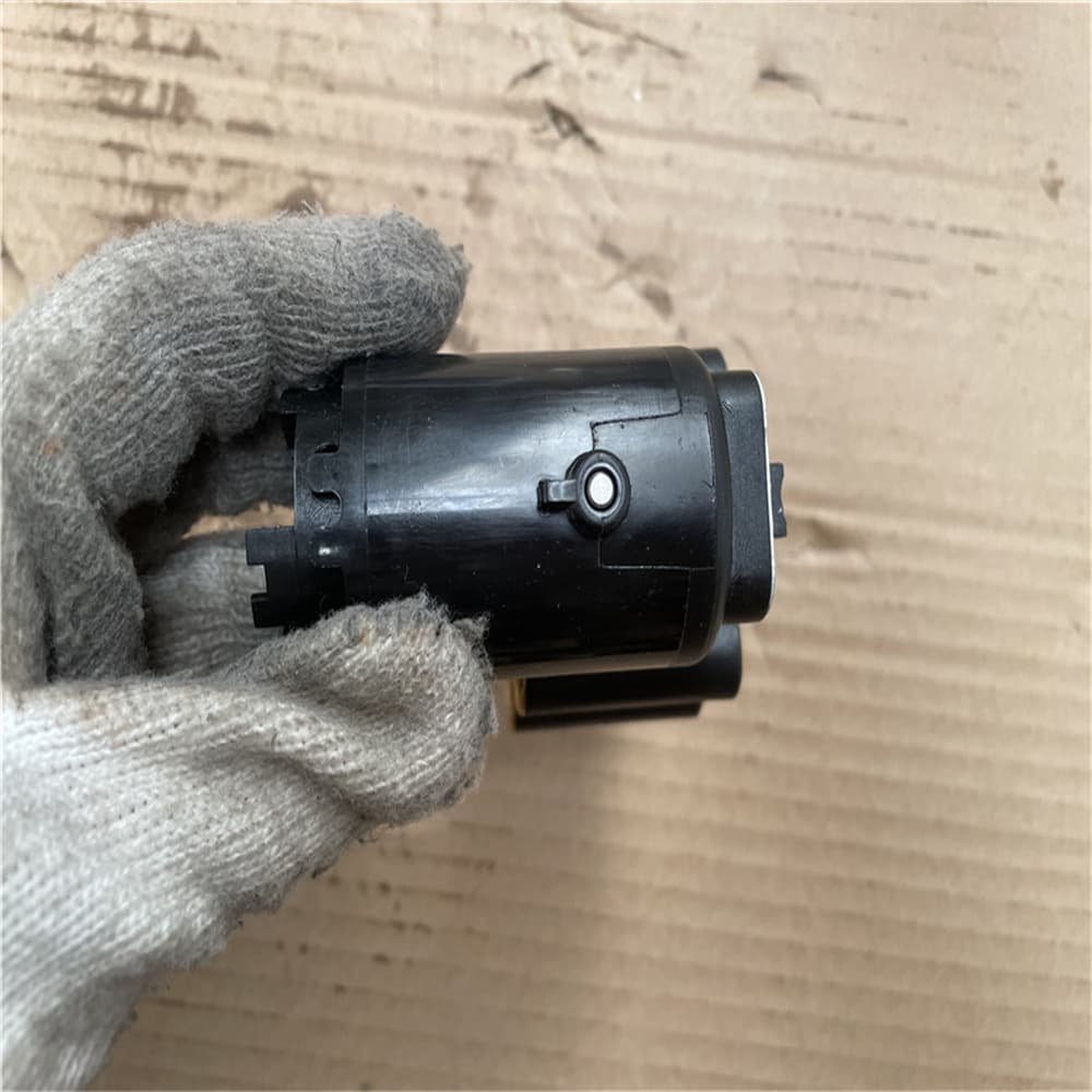 Sensor