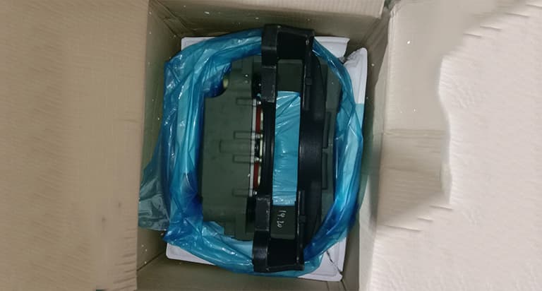 Right brake caliper