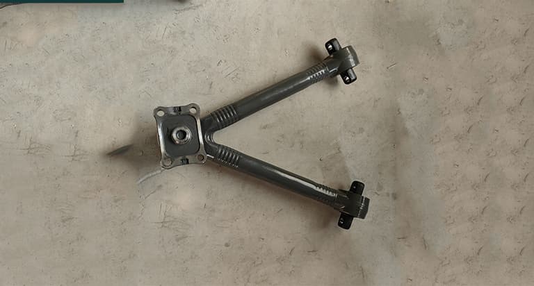SINOTRUK V-Type Torque Rod Assy AZ9725529272