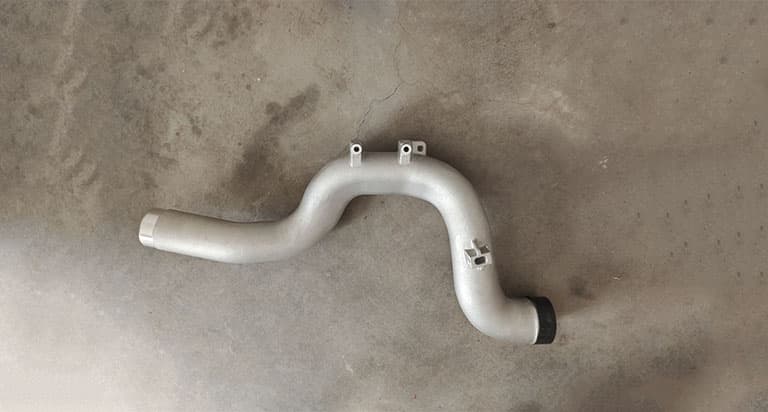 Intercooler intake pipe