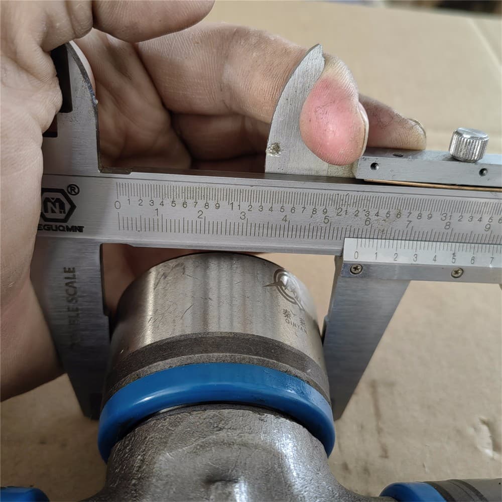 SINOTRUK universal joint Qin Yan 57х152