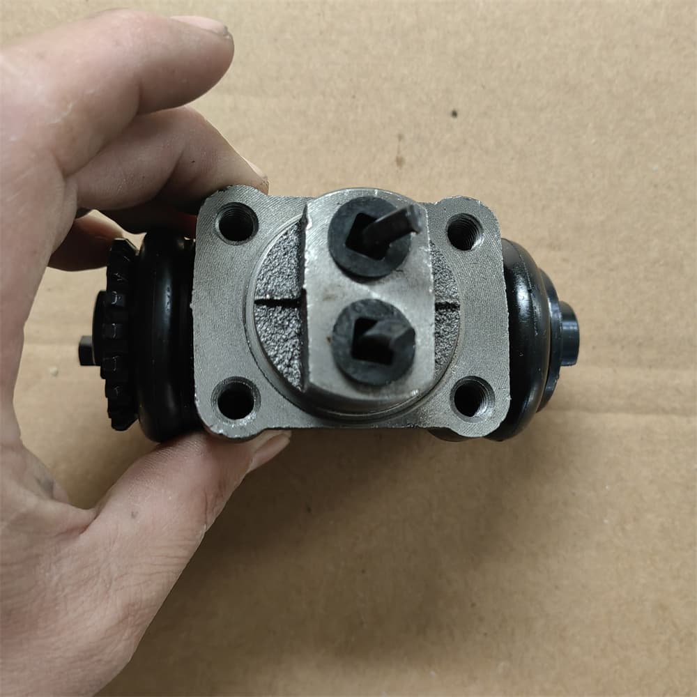 Оригинальное название: Brake Cylinder LHS