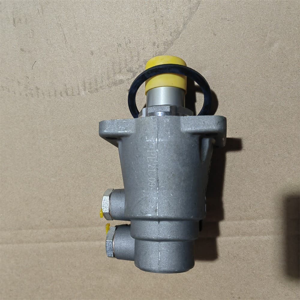 BRAKE MASTER CYLINDER ASSY (1049)