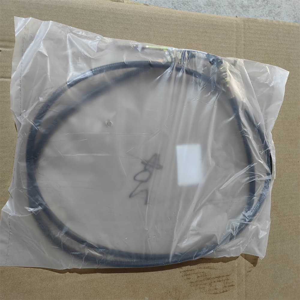 Throttle cable asse mbly
