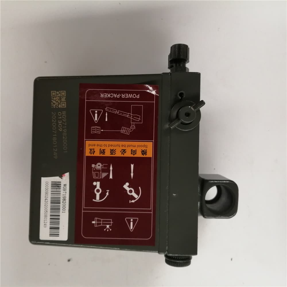 SINOTRUK Cab lift pump WG9719820001