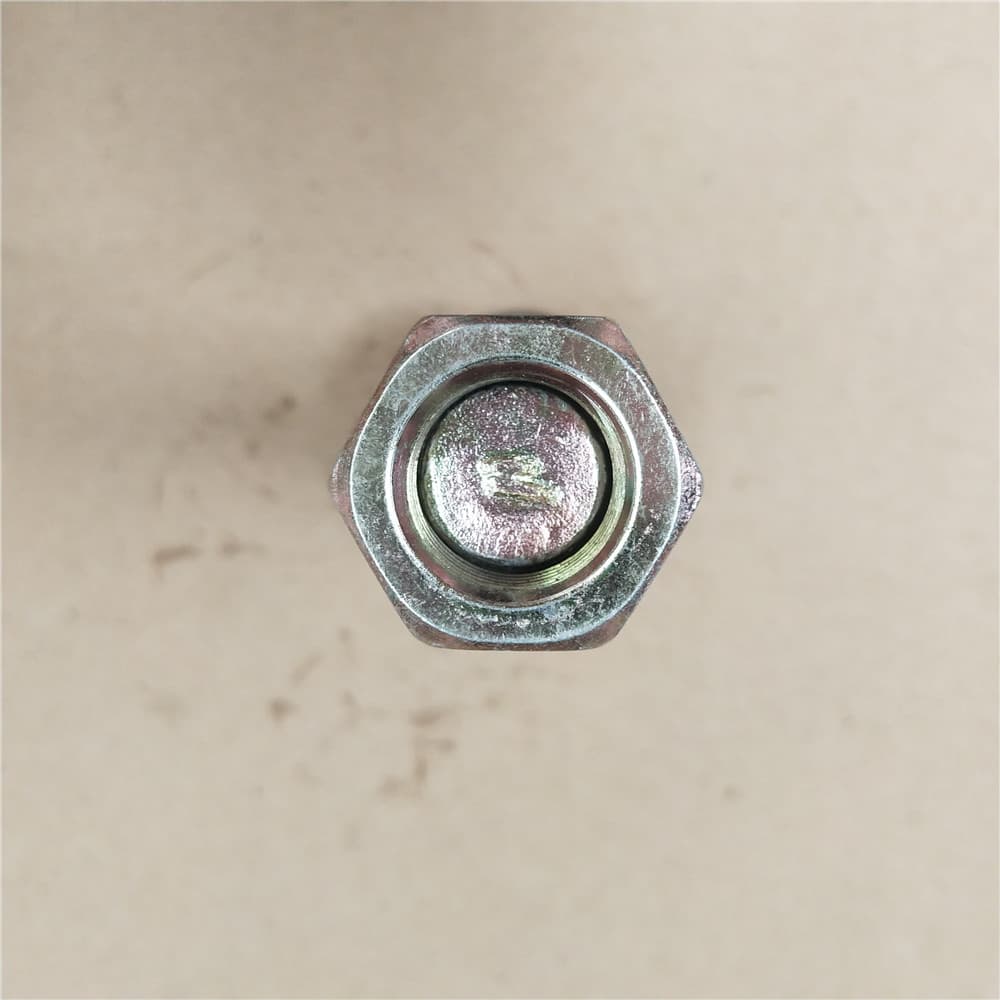 wheel hub bolt/nut