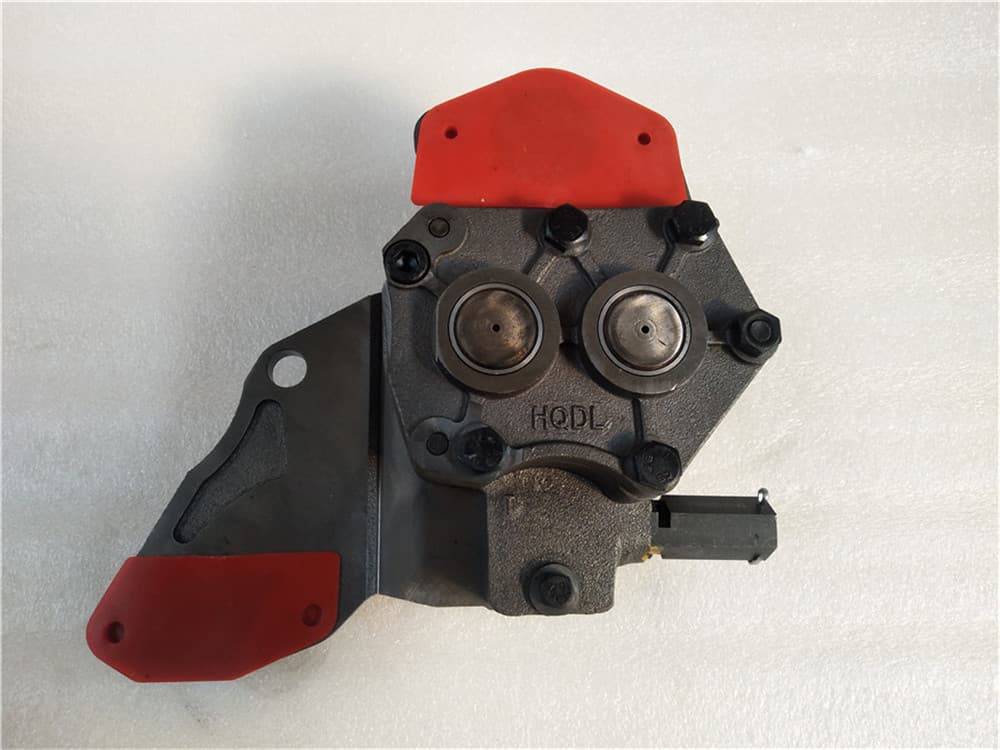 SINOTRUK Насос масляный WD618 HOWO A7 61800071010