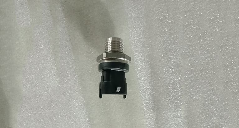 Common rail pressure sensor