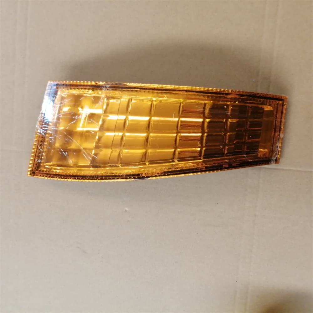 angle plate lamp