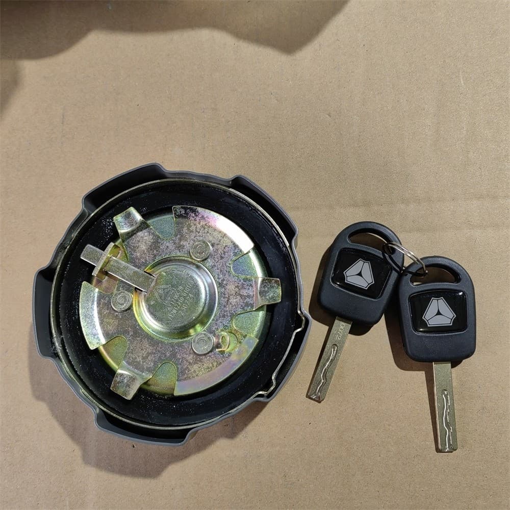 SINOTRUK Крышка топливного бака с ключом 812W12210-0100