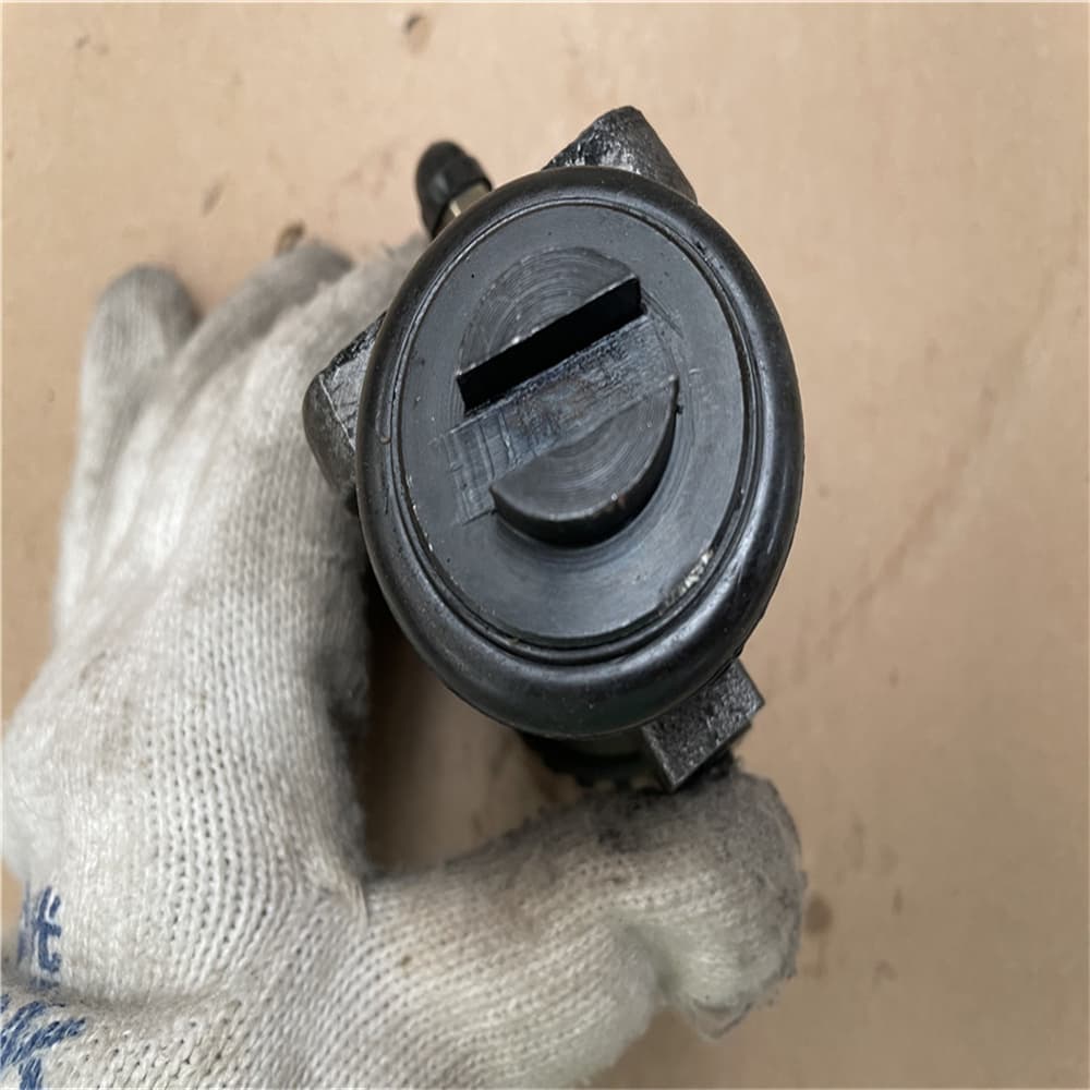 Правый нижний тормоз Slave Cylinder Assy