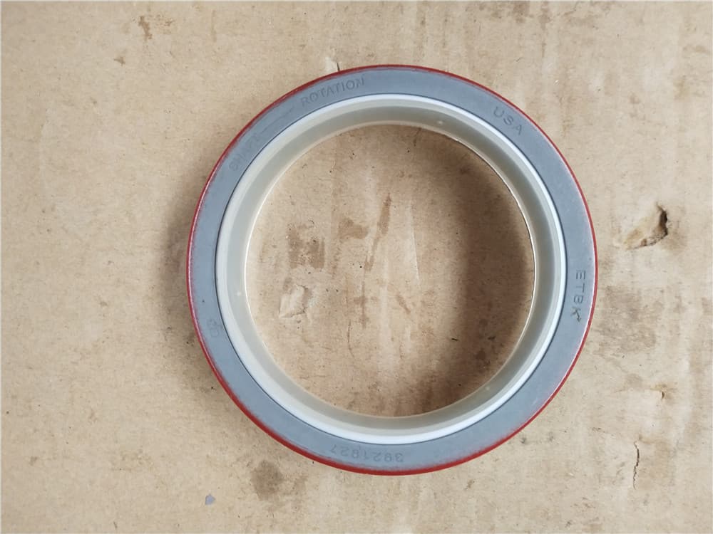SINOTRUK Crankshaft front oil seal 75*93*8 С3921927