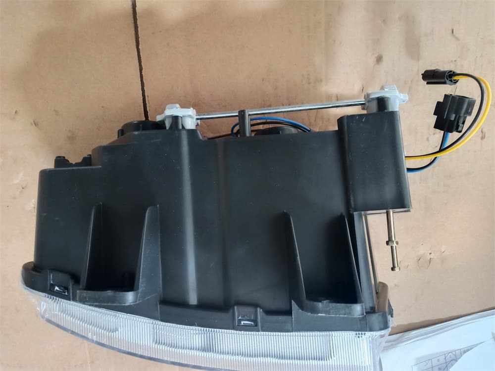 Right combination front fog lights
