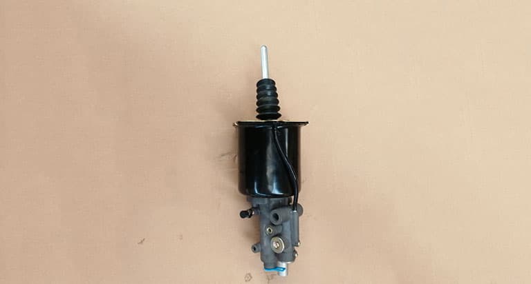clutch booster cylinder
