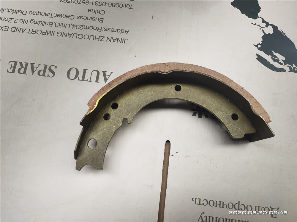 Front brake shoe assembly