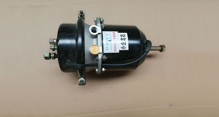 Rear brake chamber