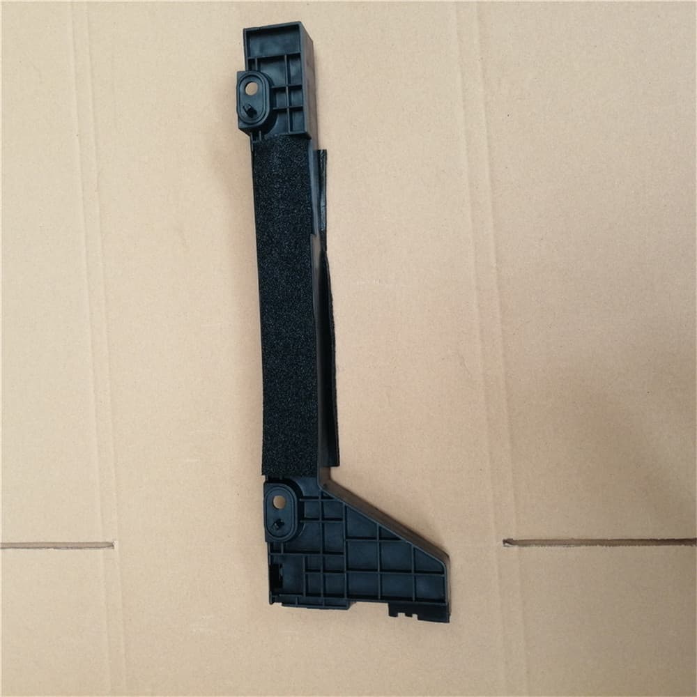 Front bumper right bracket