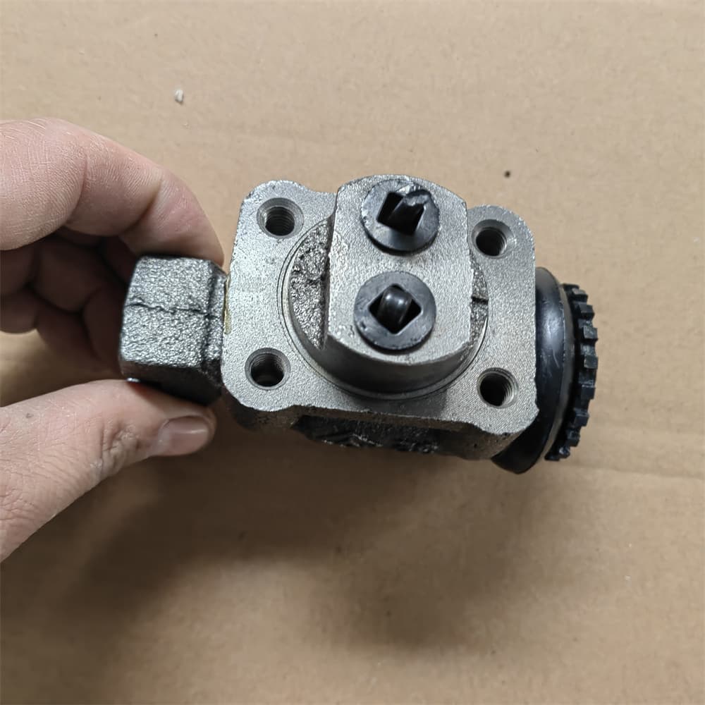 FRONT REAR WHEEL CYLINDER LHS