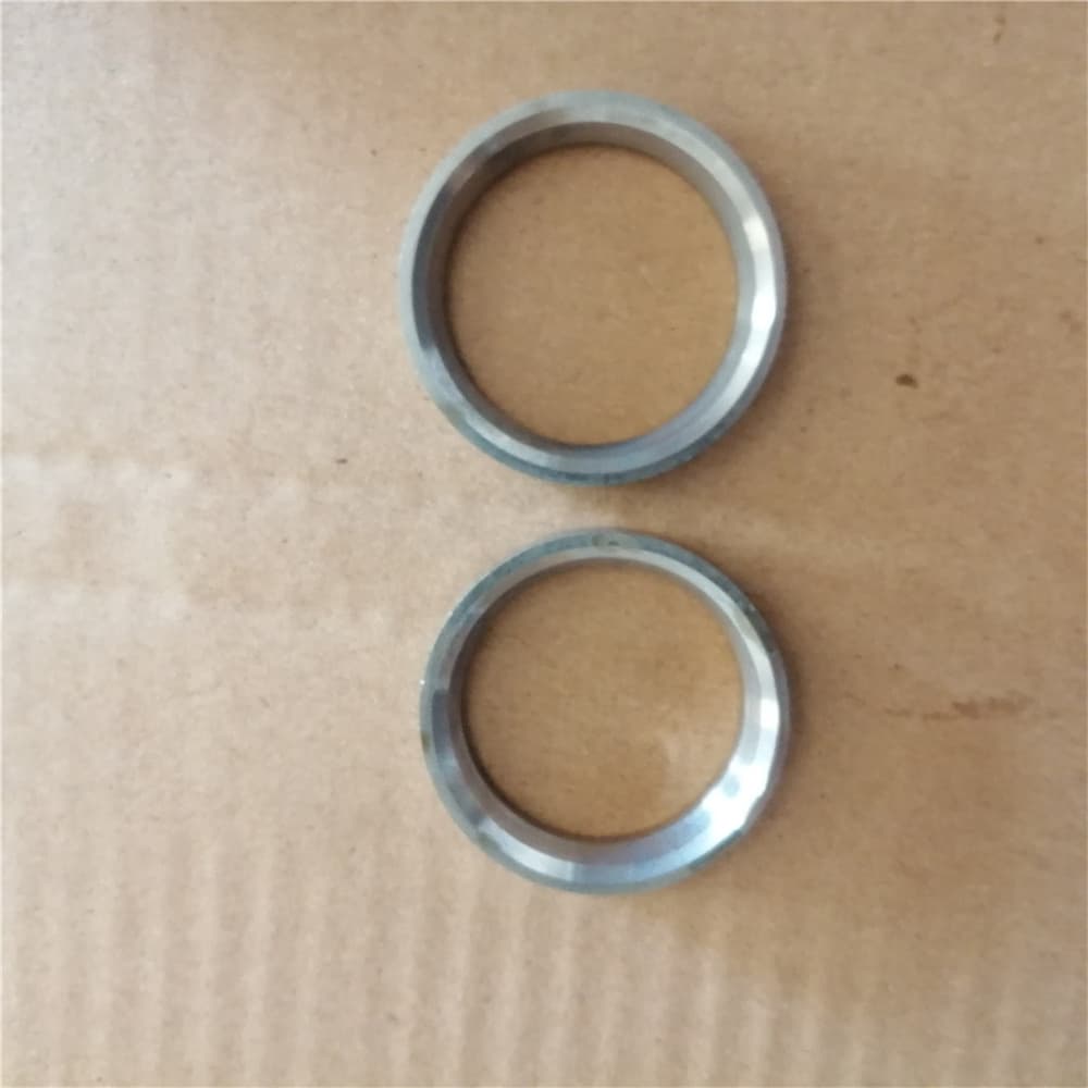 SINOTRUK Exhaust valve seat VG1246040013