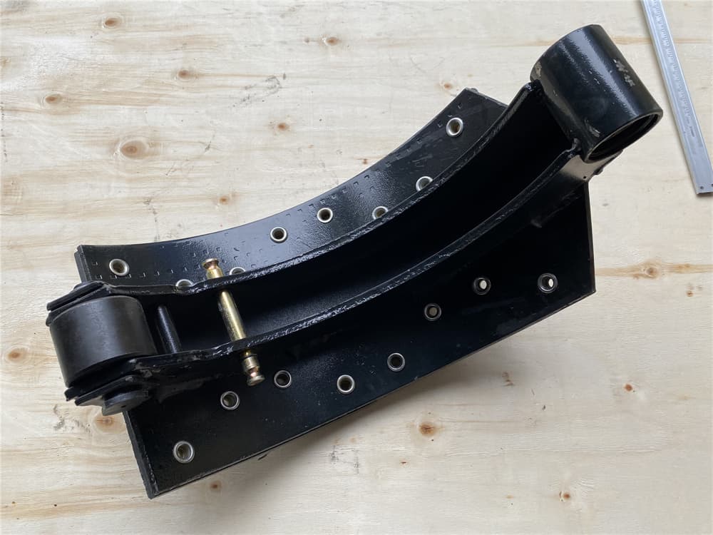 T5G front right brake shoe assy
