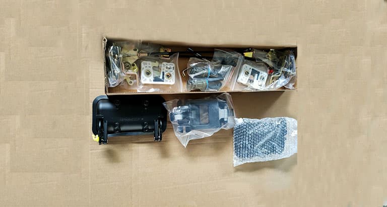 Door lock assembly left/right