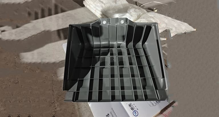 Battery box cover