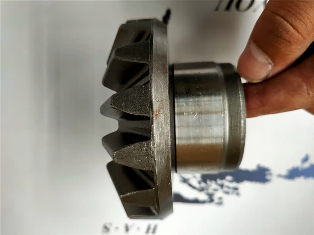 HALF-SHAFT GEAR