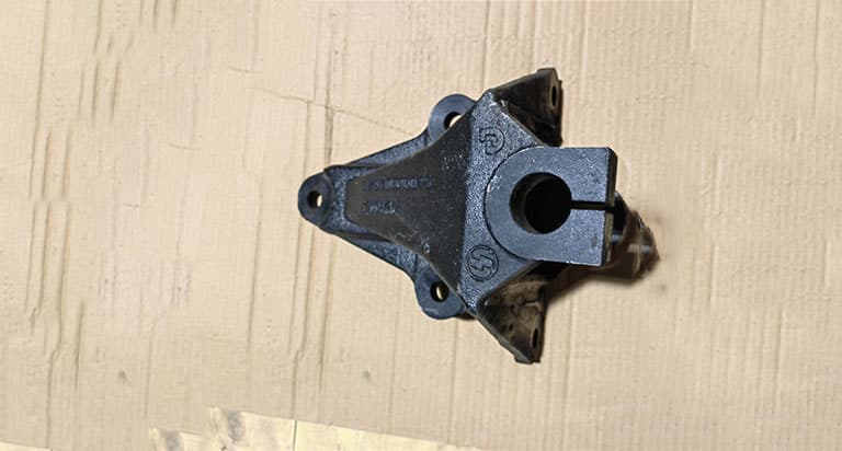 Front spring rear bracket