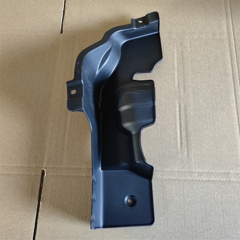 Bumper upper right decorative panel