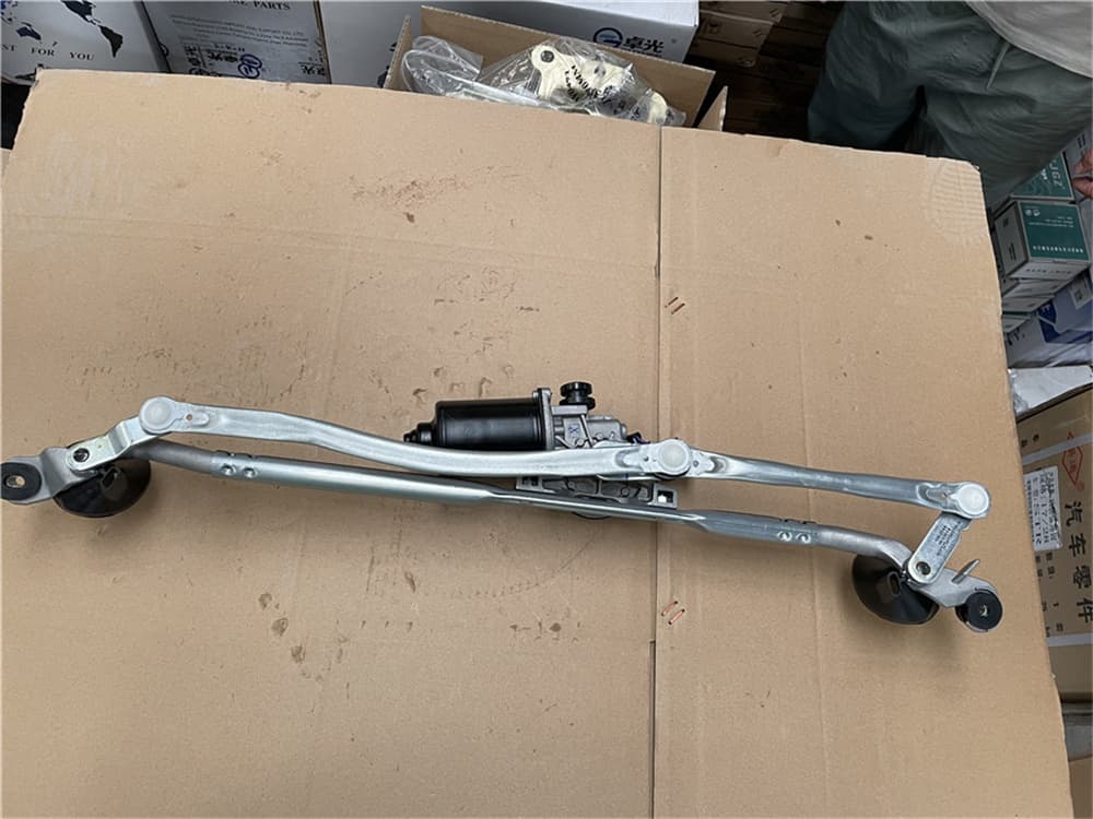 Front Wiper Motor Linkage Assy.