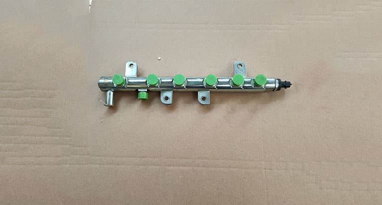 fuel common rail pipe