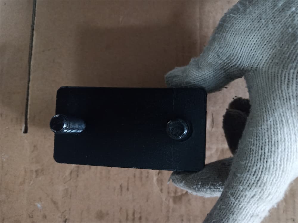 SINOTRUK Radiator support block AZ9925530004