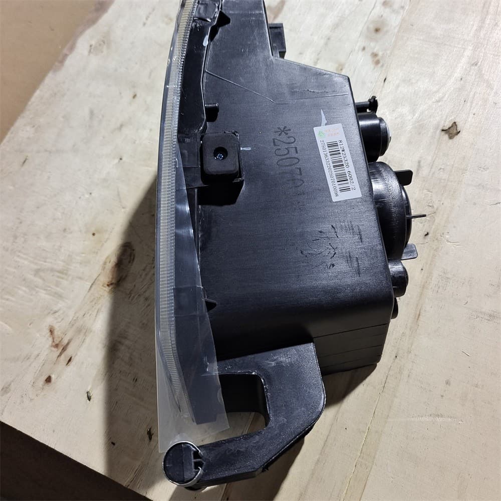 Left fog light (non-LED)