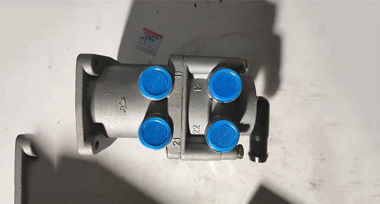 FOOT BRAKE VALVE