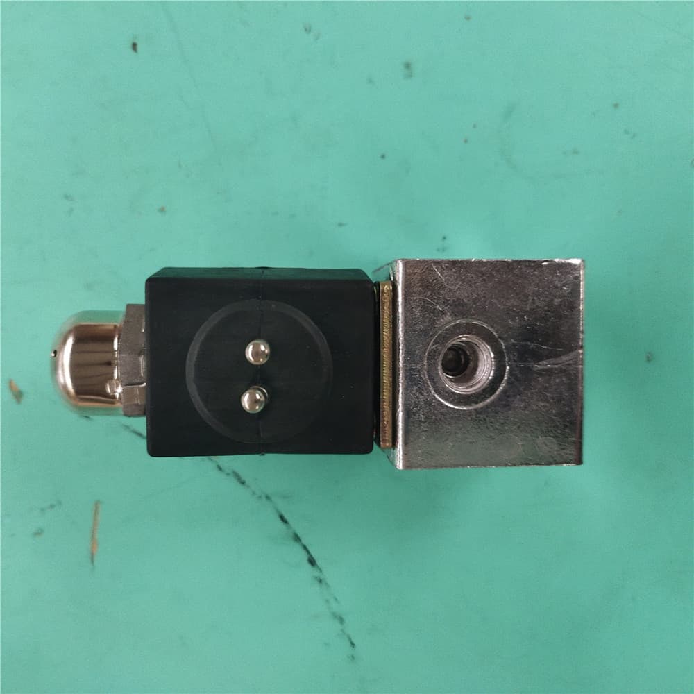 Air pressure signal light switch