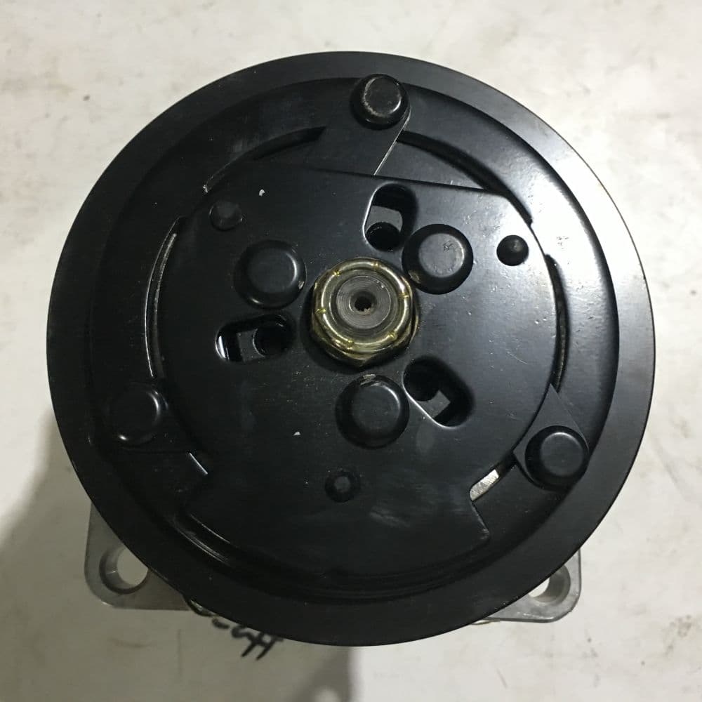 Air conditioning compressor
