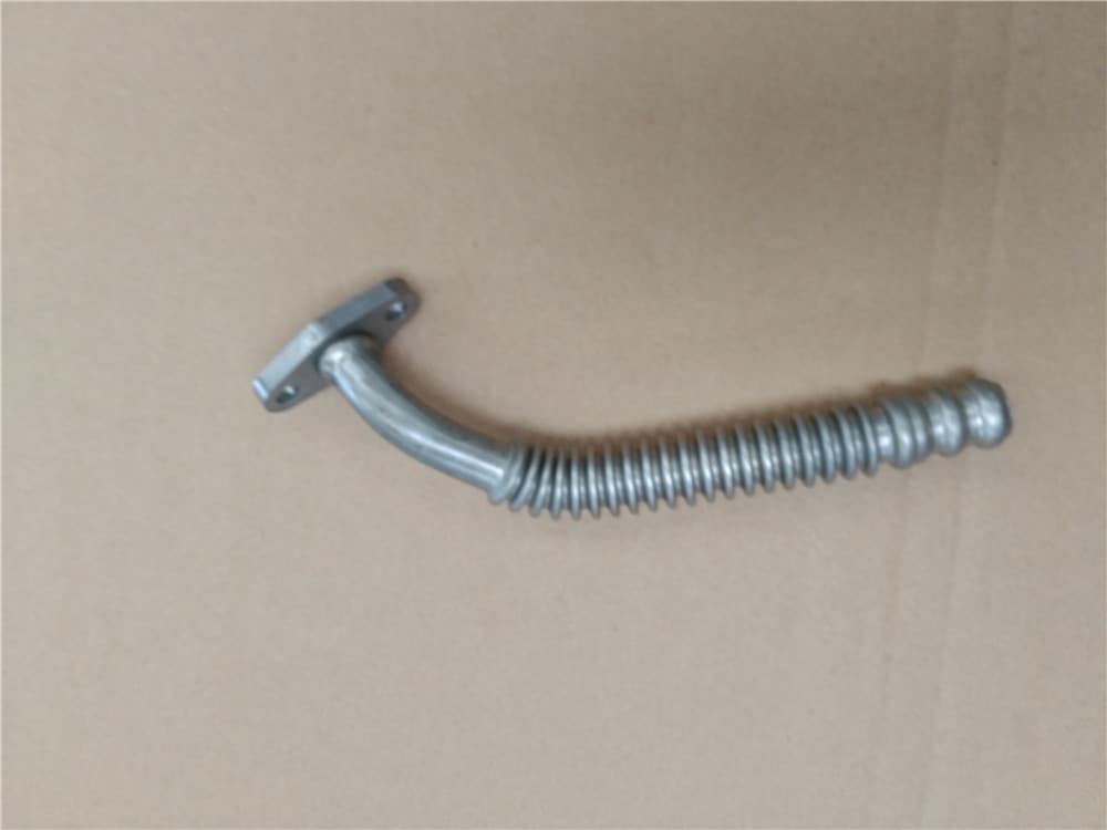 Turbocharger oil return connecting pipe
