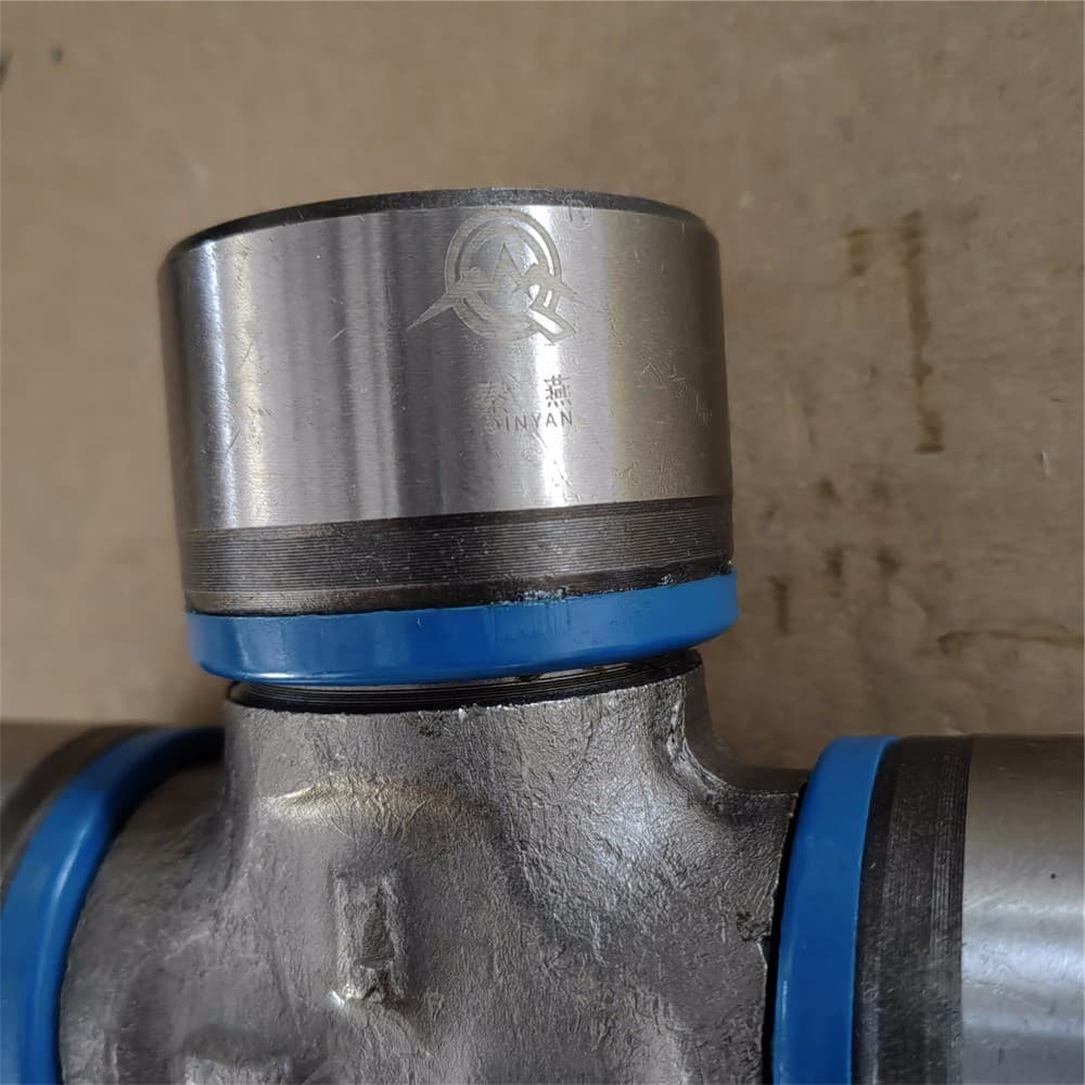 SINOTRUK universal joint Qin Yan 57х152