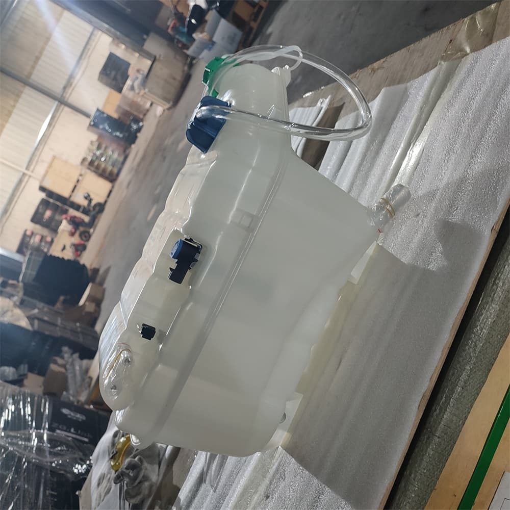 Expansion tank assembly
