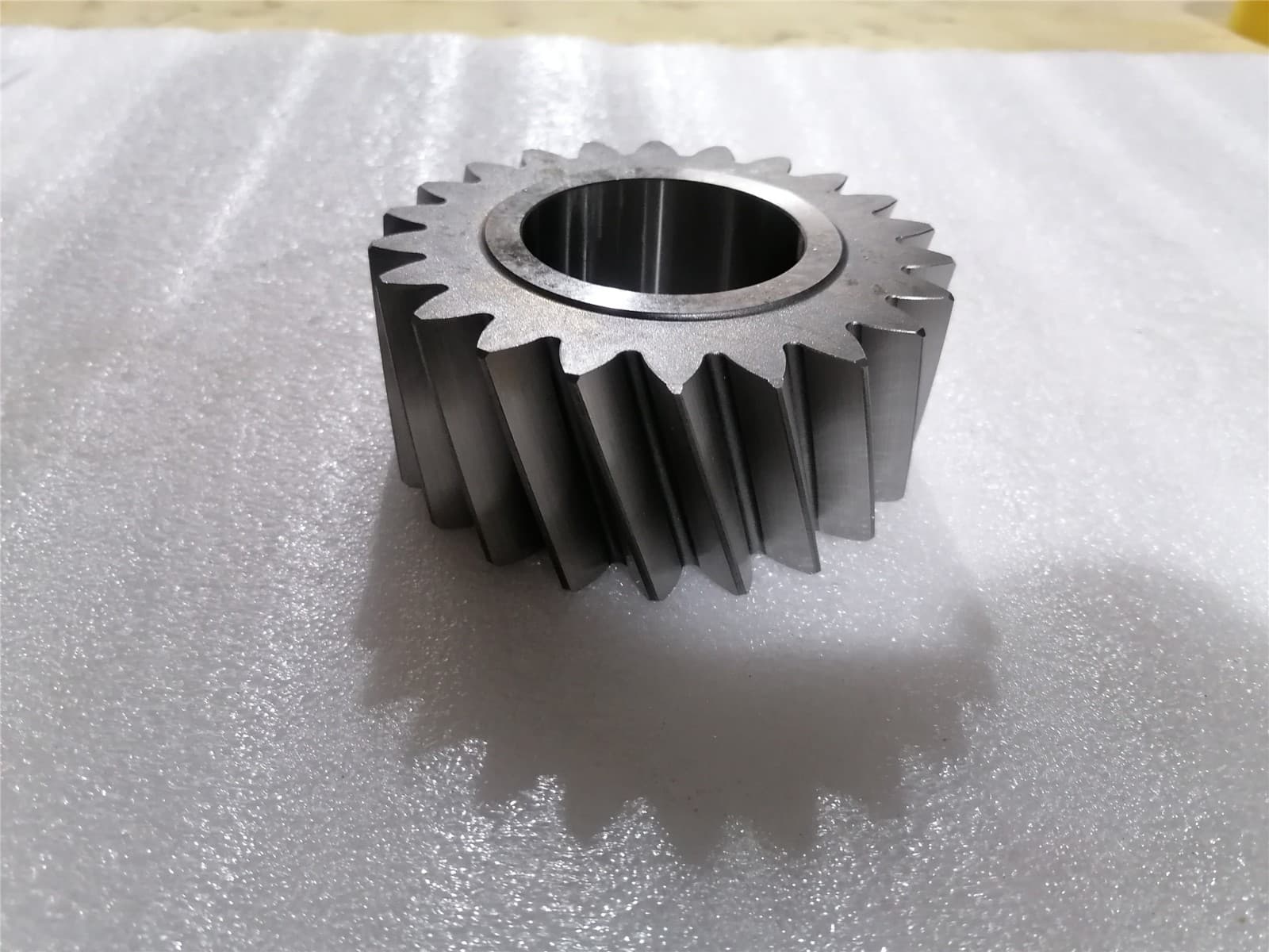 Reverse middle gear