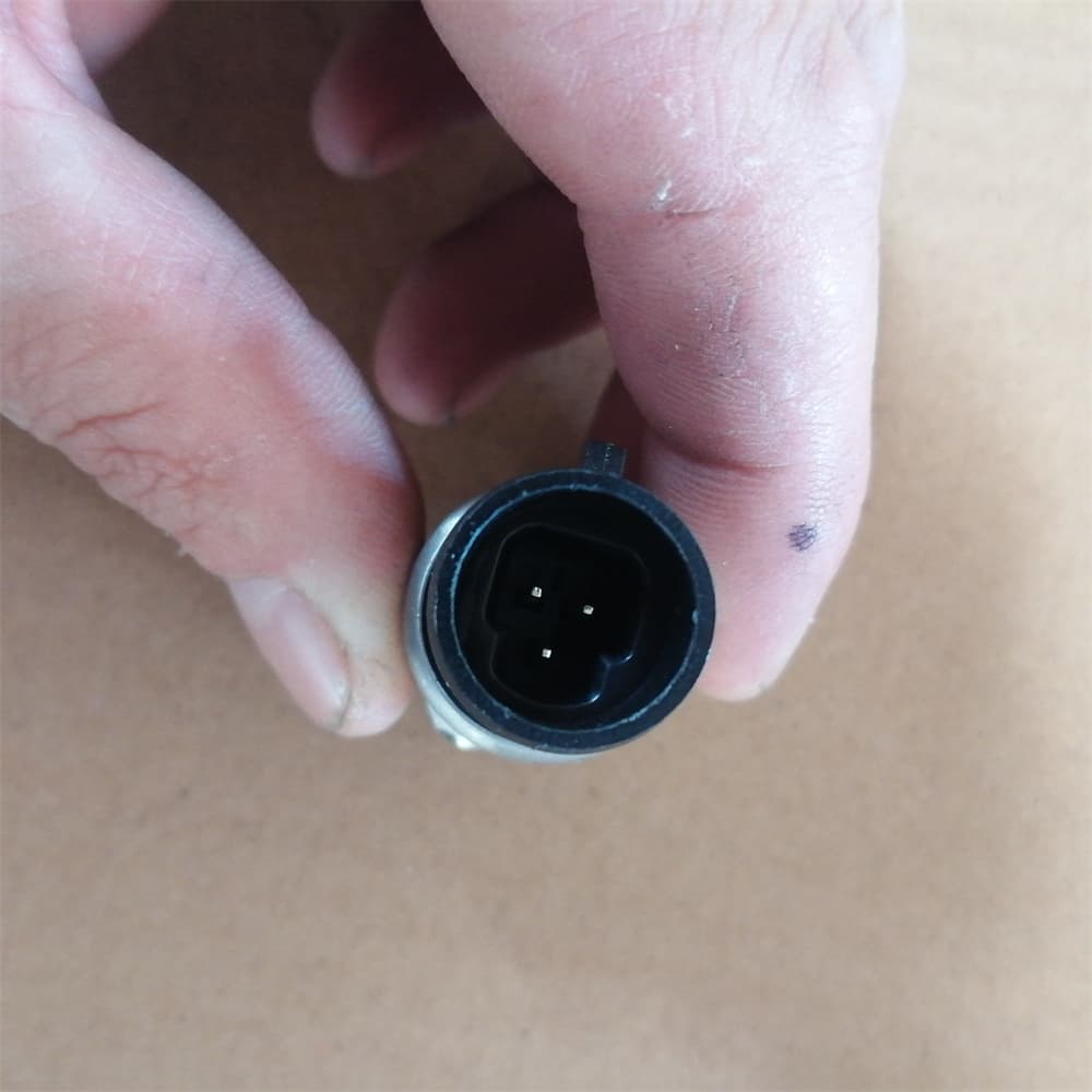 Sensor