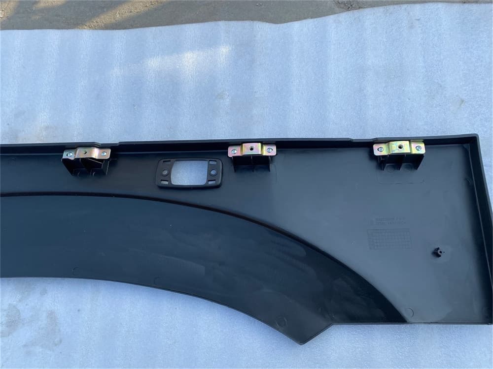 Front Fender Righ