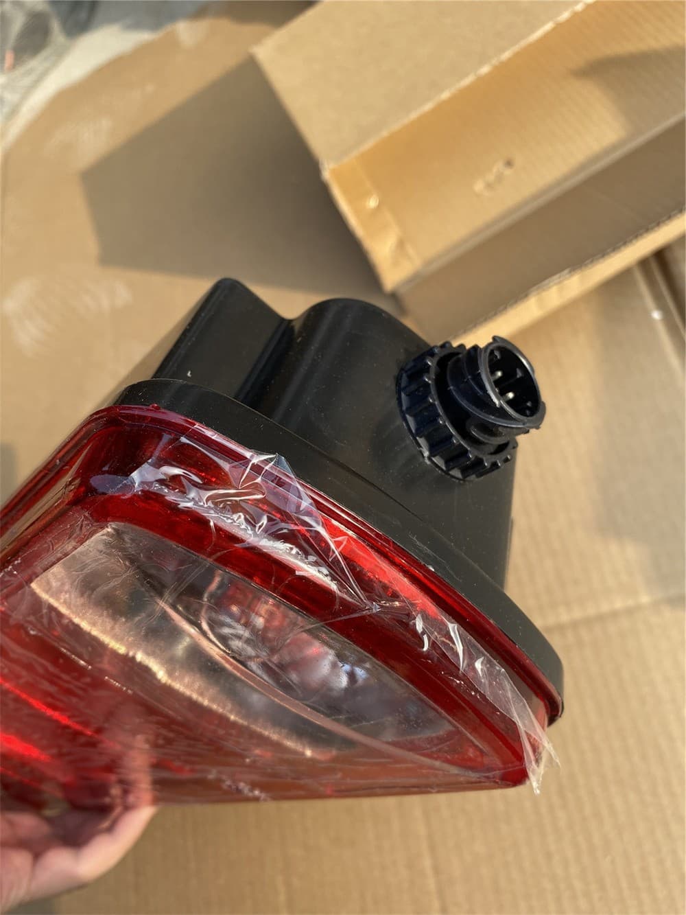 T5G rear left tail light