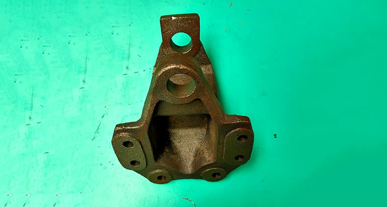 Rear leaf spring fixed end bracket