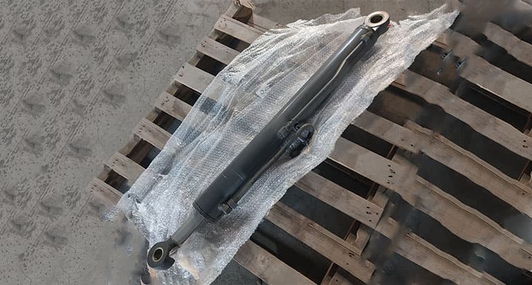 Oil Cylinder, left or right