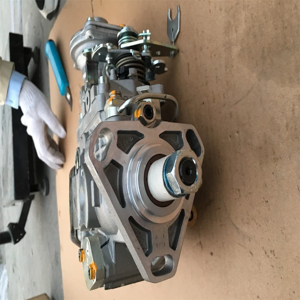Naveco fuel injection pump C3960902