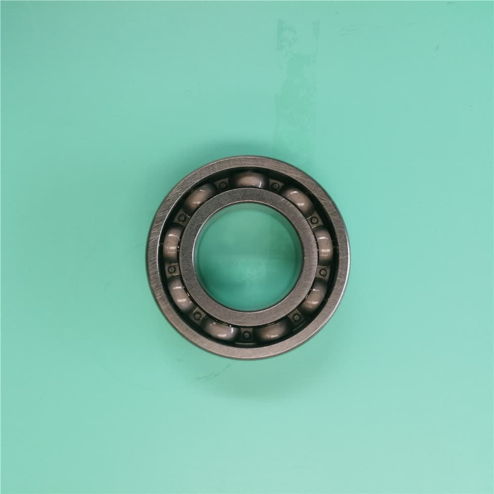 Output shaft rear bearing