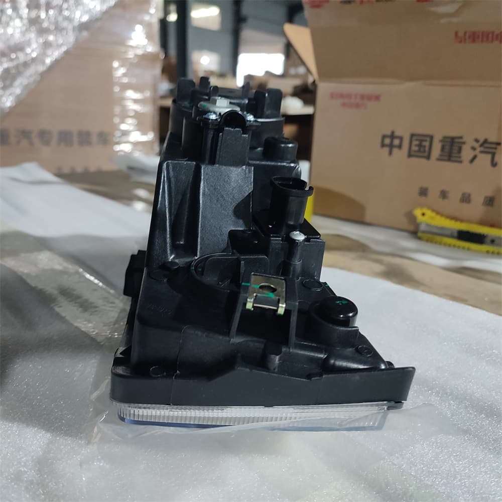 Right fog light (non-LED)