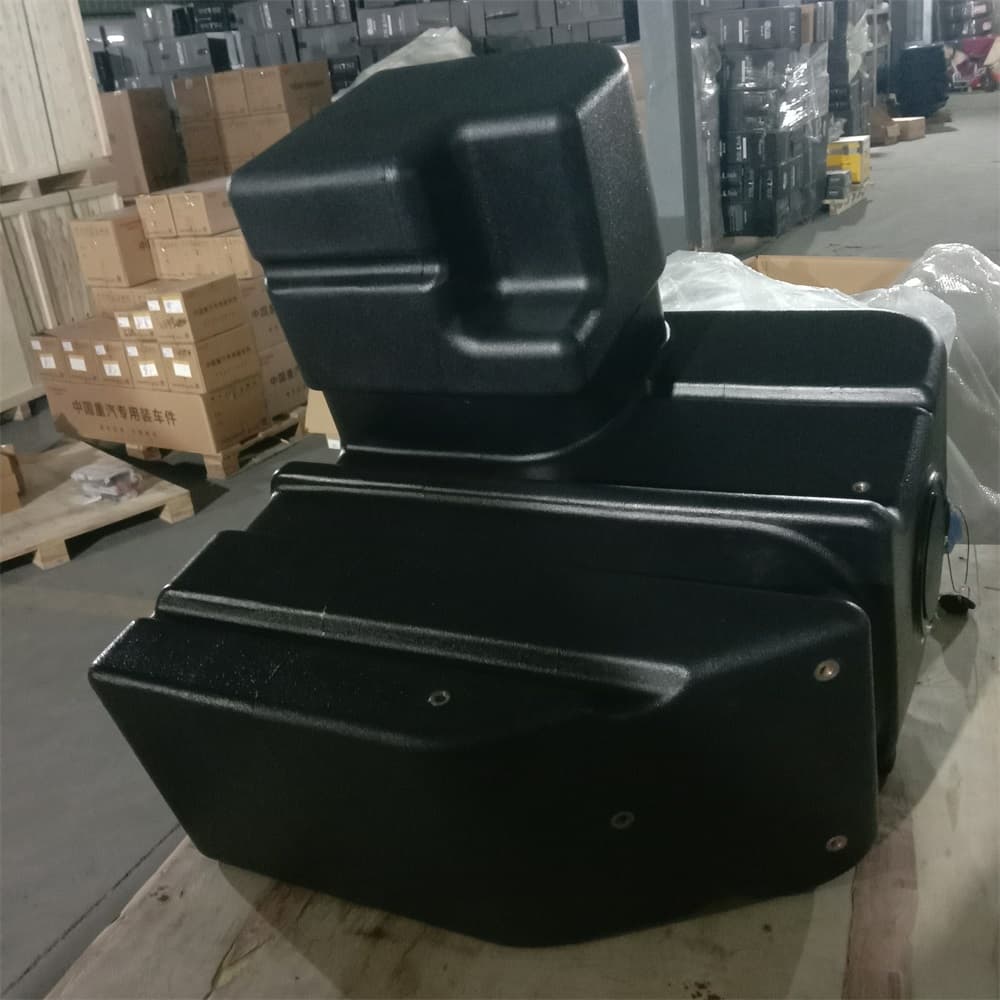 Urea tank