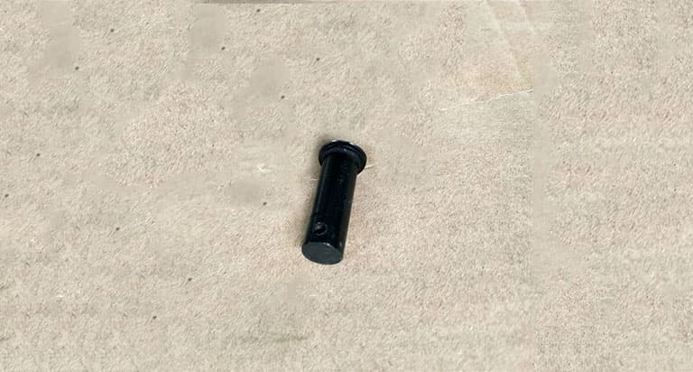 Axis pin